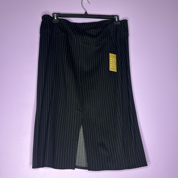 Black Striped Pencil Slit Skirt - Picture 4 of 13